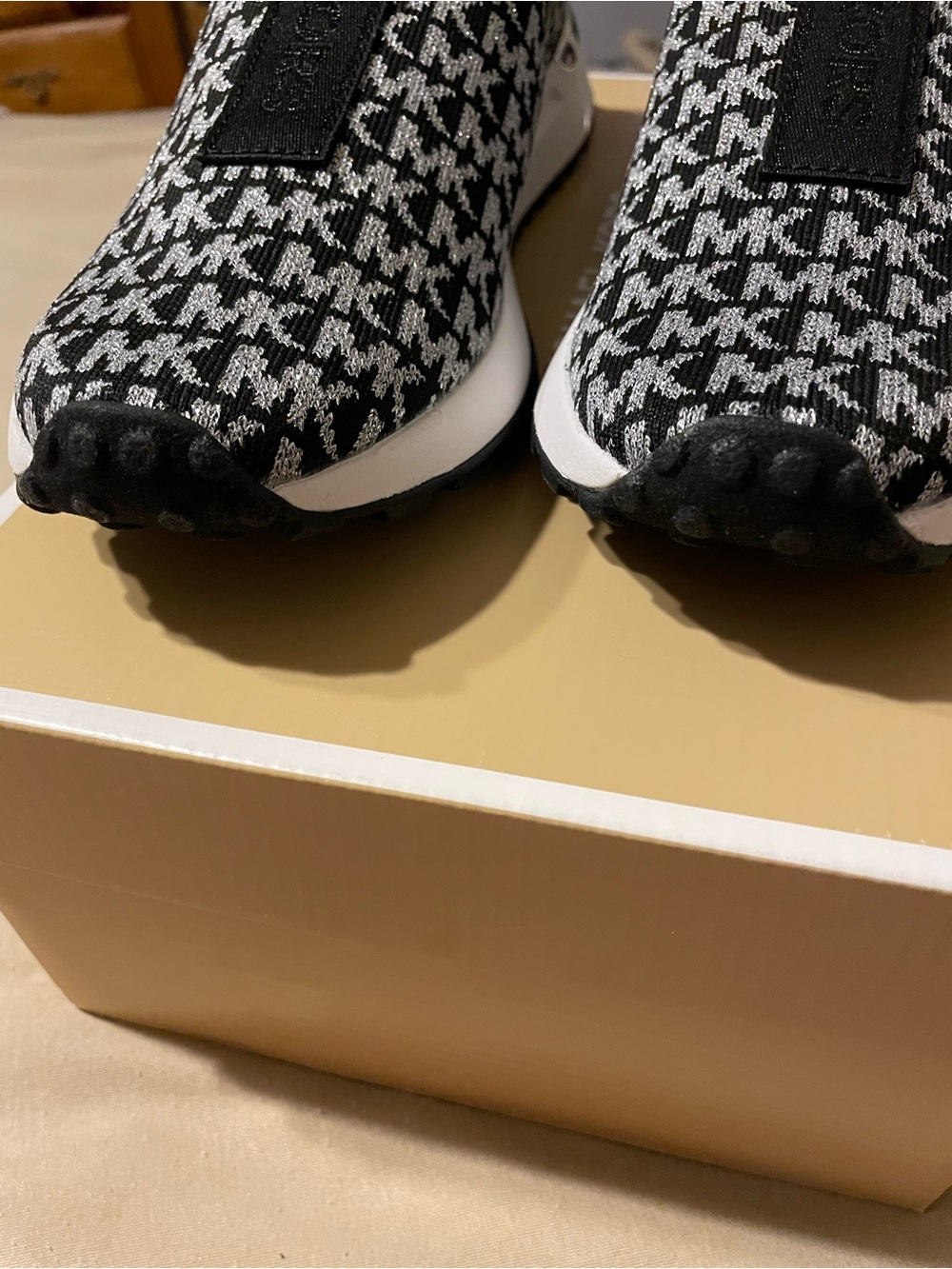 Michael Kors Black Silver MK Logo Slip On Sneakers Size 9 NIB - Picture 11 of 13